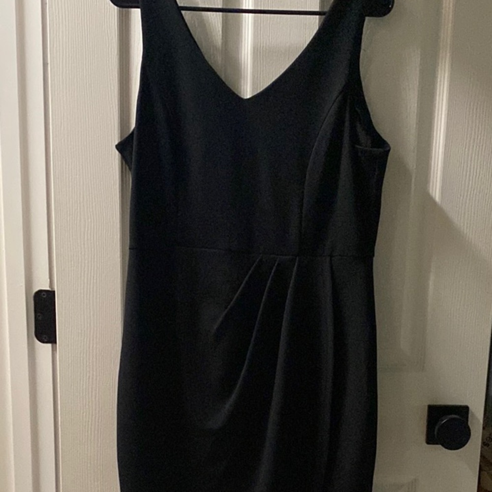 Black V-Neck Sheath Mini Dress